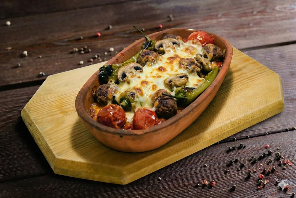 Kiremitte Köfte Kaşarlı